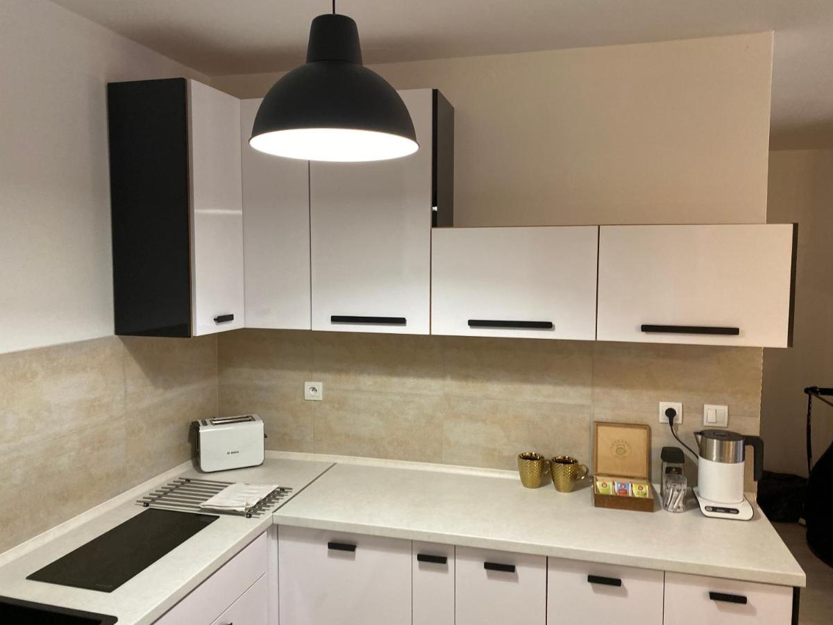 Zara Luxury Apartments The Absolute Center Of 질리나 외부 사진
