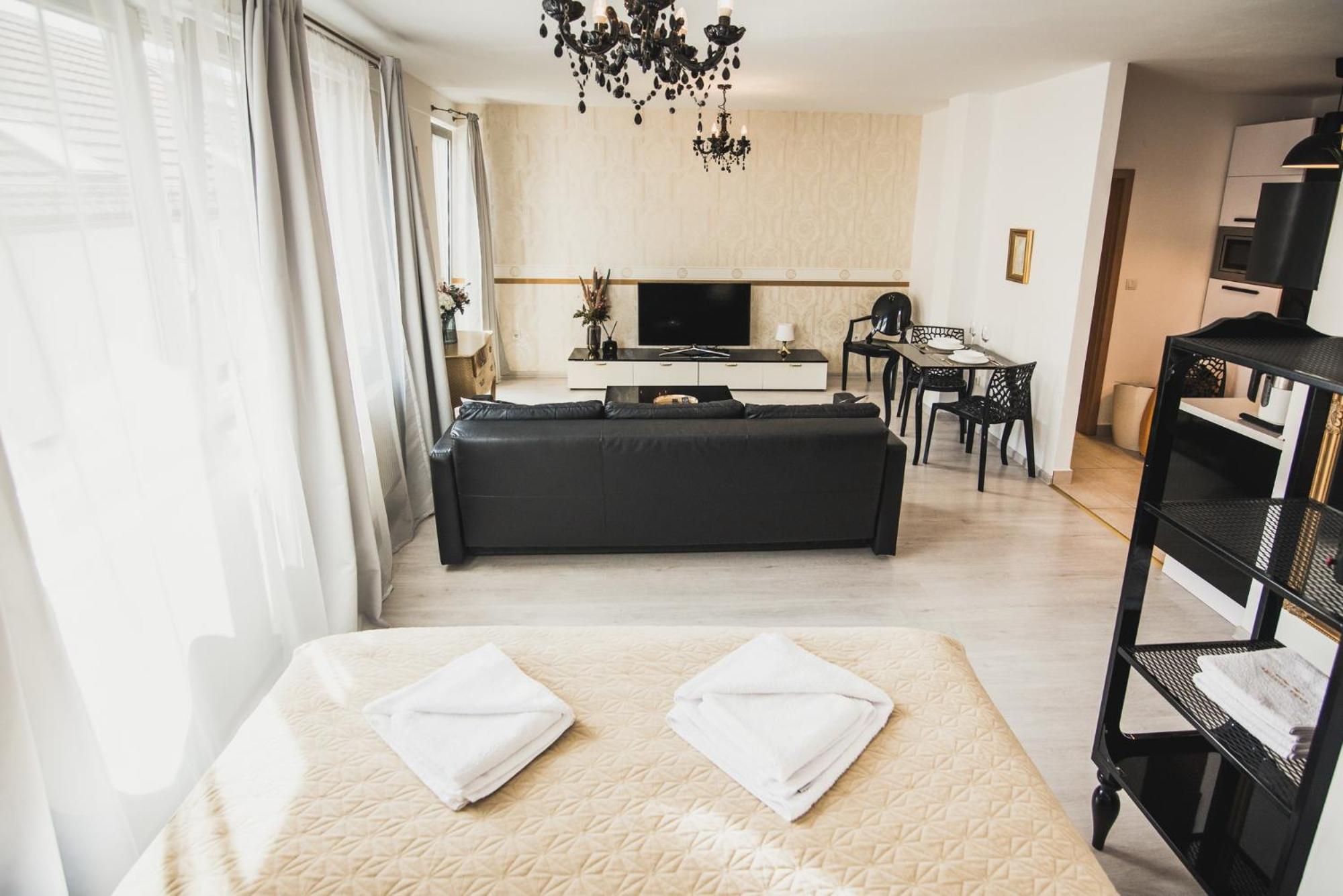 Zara Luxury Apartments The Absolute Center Of 질리나 외부 사진